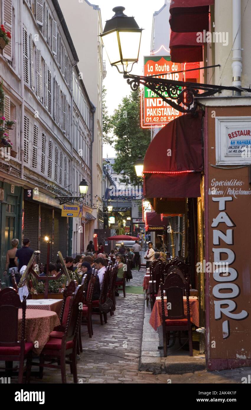 Indische Restaurants in der Passage Brady (auch Little India genannt),  Paris, France | dans le monde entier Photo Stock - Alamy