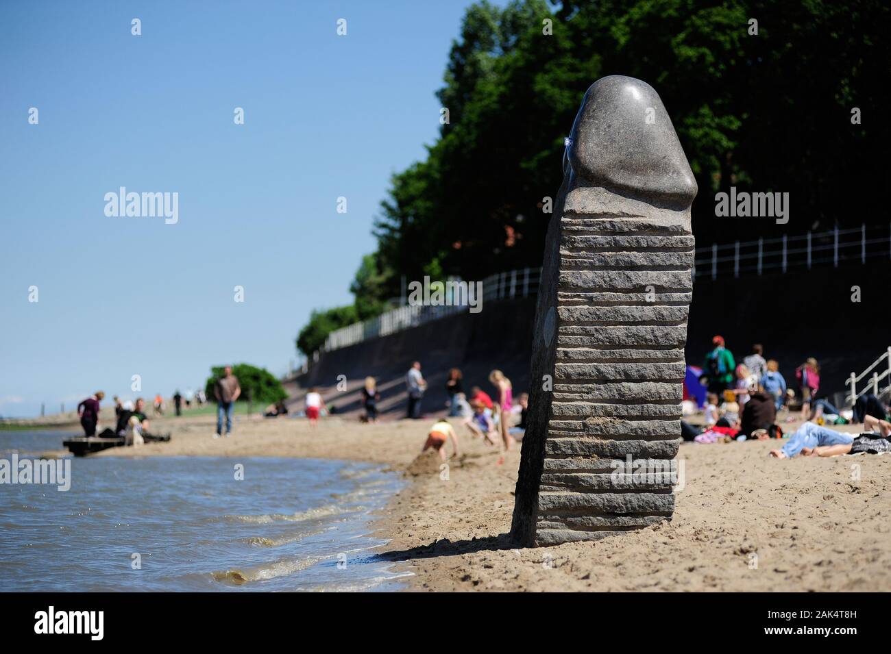 Dangast : Kunst am Meer, Skulptur 'Grenzstein' Eckart von Grenzer, Ostfriesland | conditions dans le monde entier Banque D'Images
