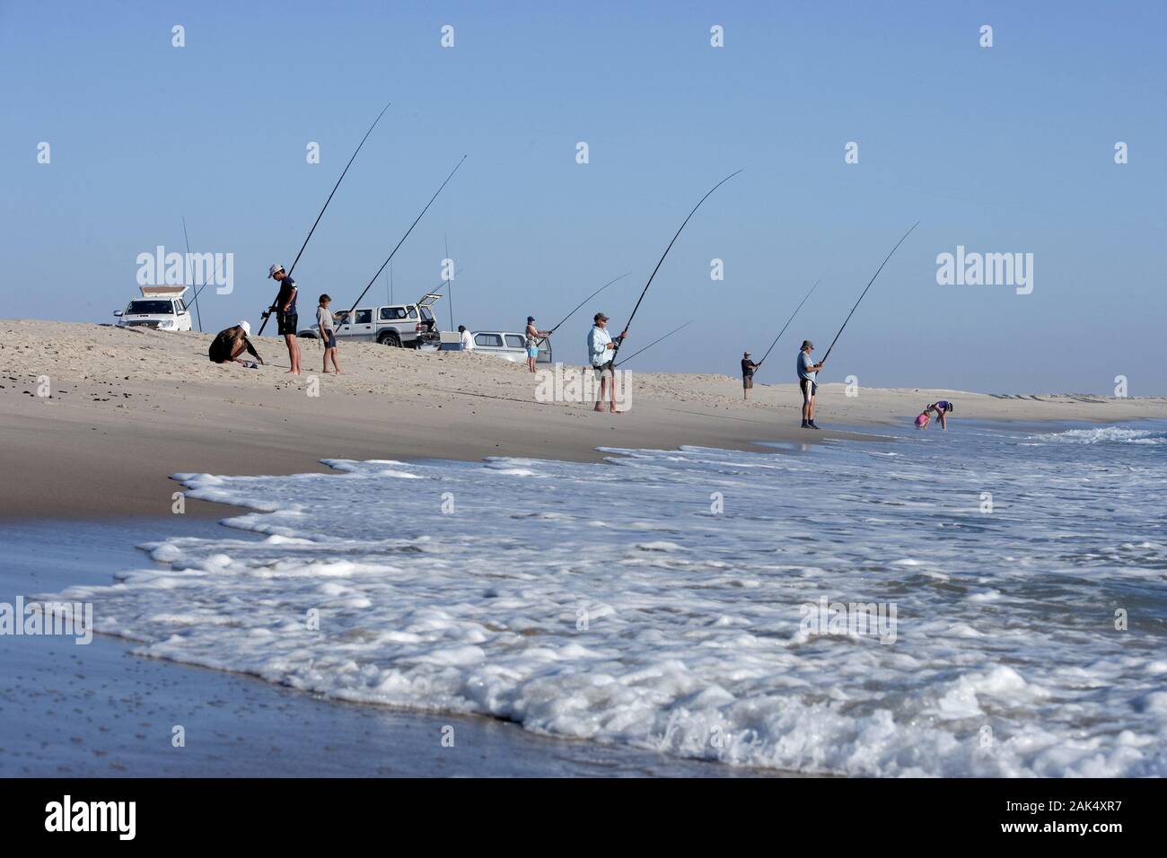 Torra Bay : un pêcheur der im Skelettkueste Skeleton Coast National Park, Namibie | conditions dans le monde entier Banque D'Images