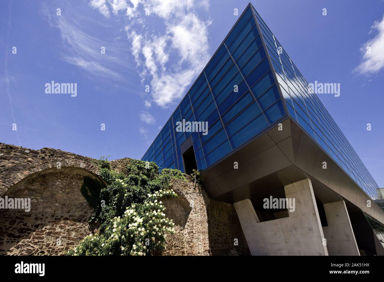 Treffpunkt für Wissenschaft, Wirtschaft und Kultur : Darmstadtium à Darmstadt, Francfort | dans le monde d'utilisation Banque D'Images