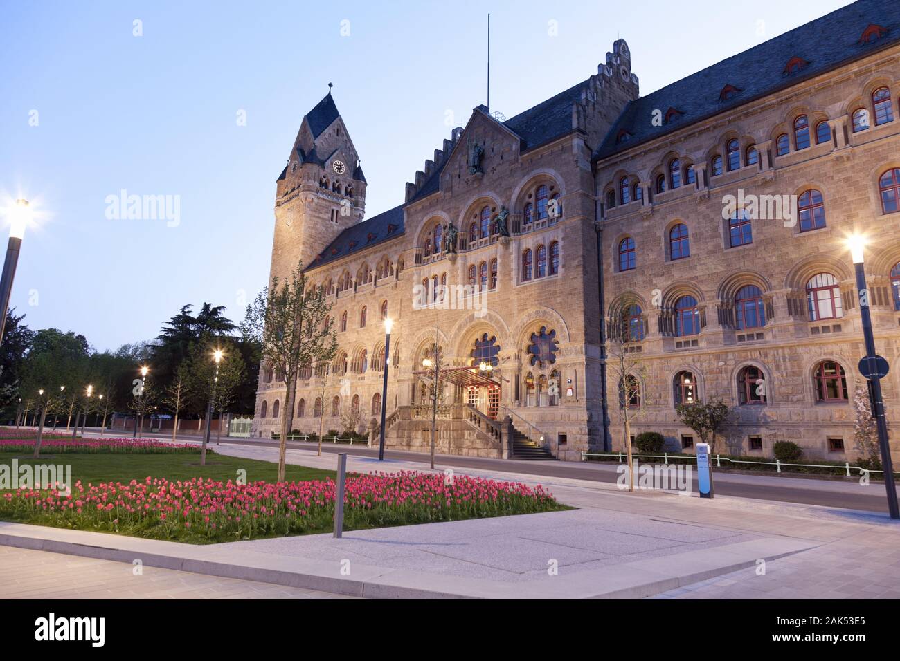 Ehemaliges Preussisches Regierungsgebaeude Coblence : suis Konrad Adenauer Ufer, Mosel | utilisée dans le monde entier Banque D'Images
