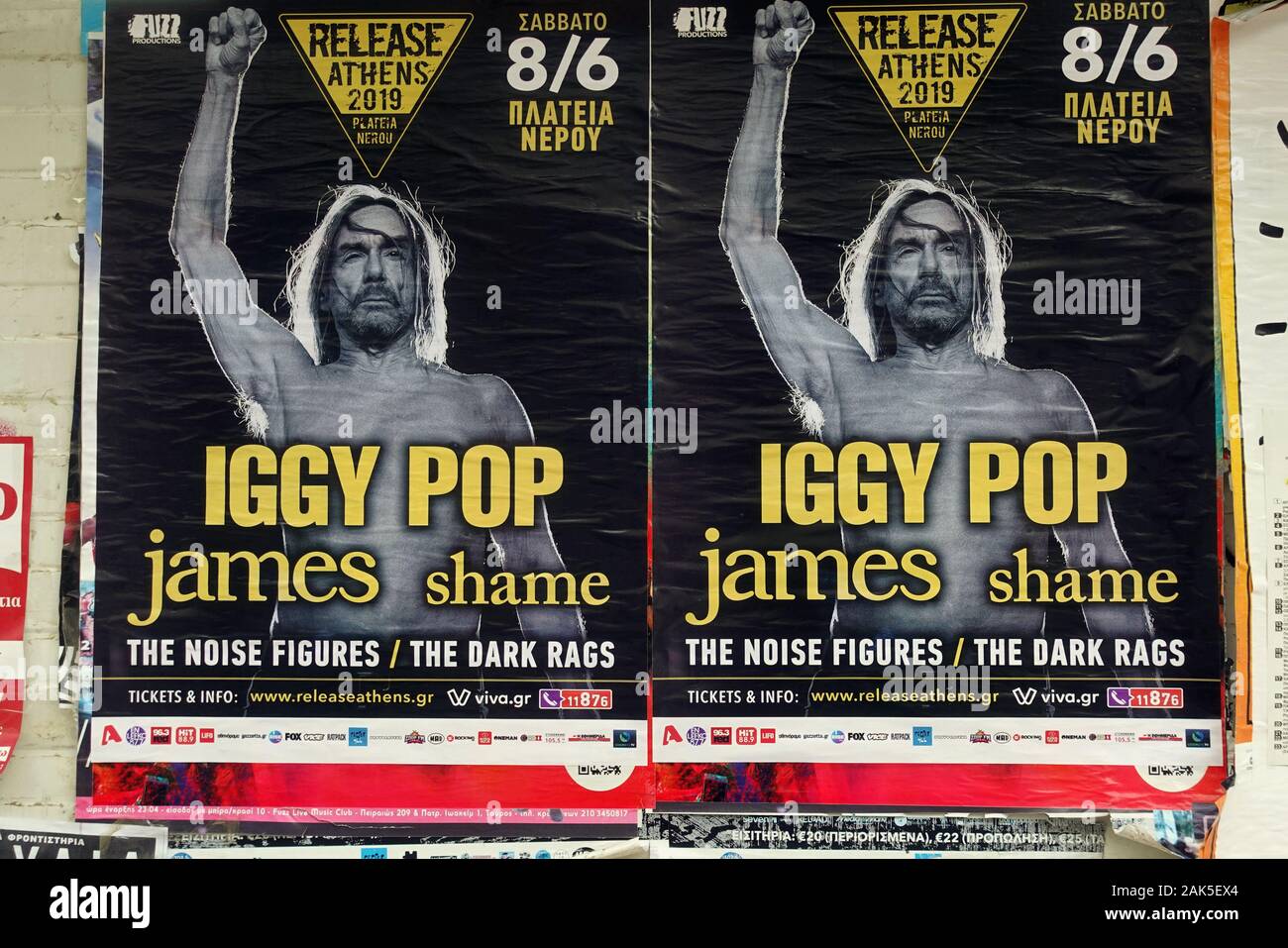 Athènes, Grèce - 20 MAI 2019 : Iggy Pop rock music live concert posters sur un mur sale. Banque D'Images