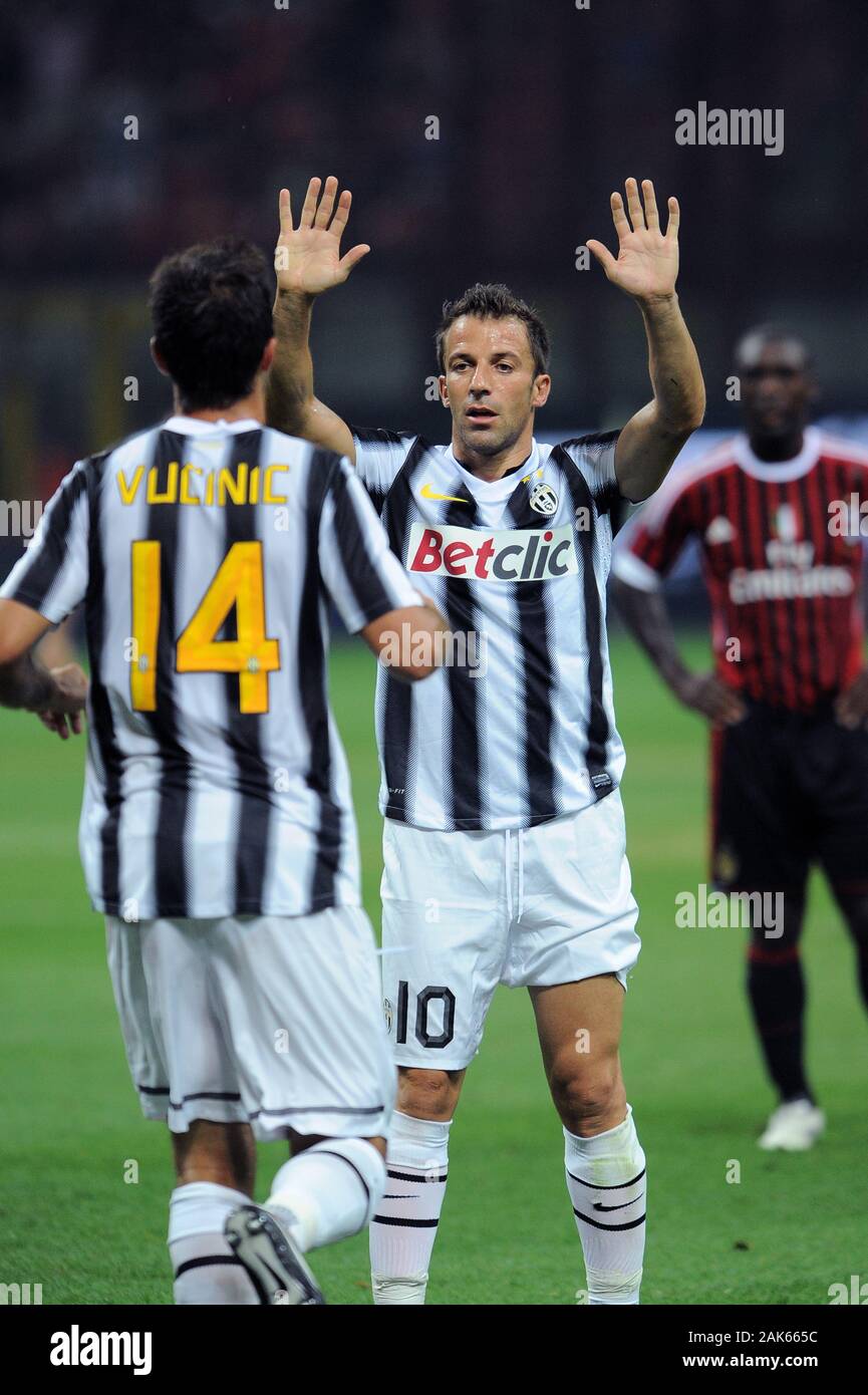 Milan, Italie, le 21 août 2011, 'G.Meazza San Siro Stadium ', Trofeo Berlusconi 2011/2012, l'AC Milan - FC Juventus : Alessandro Del Piero et Mirko Vucinic célèbre après l'objectif Banque D'Images