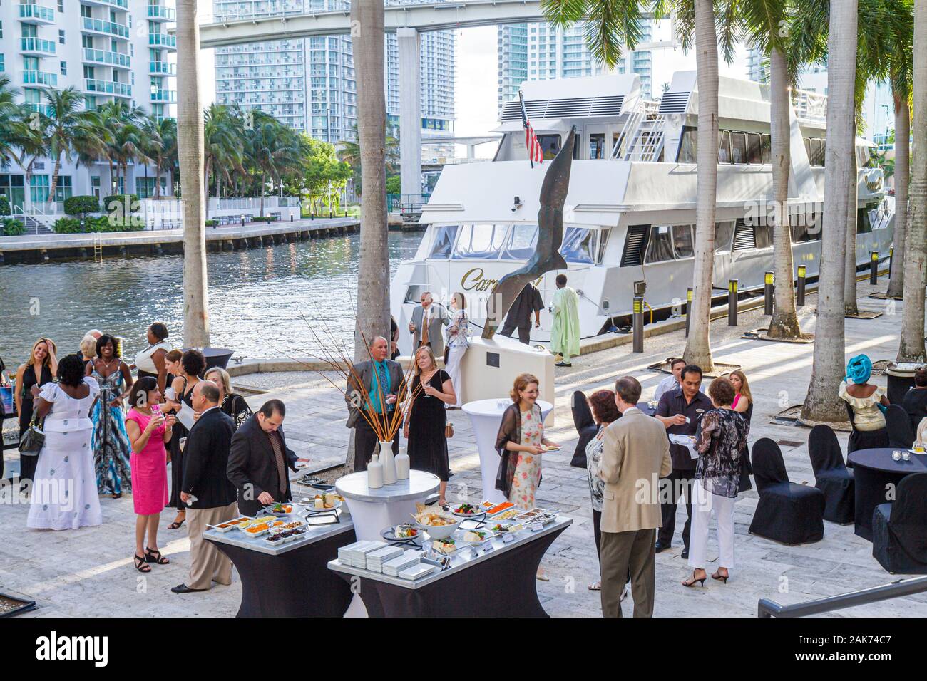 Miami Florida,Hyatt Regency Miami,hôtel hôtels hébergement inn motel motels,Miami River Watersocial événement, les visiteurs Voyage tourisme touristique l Banque D'Images