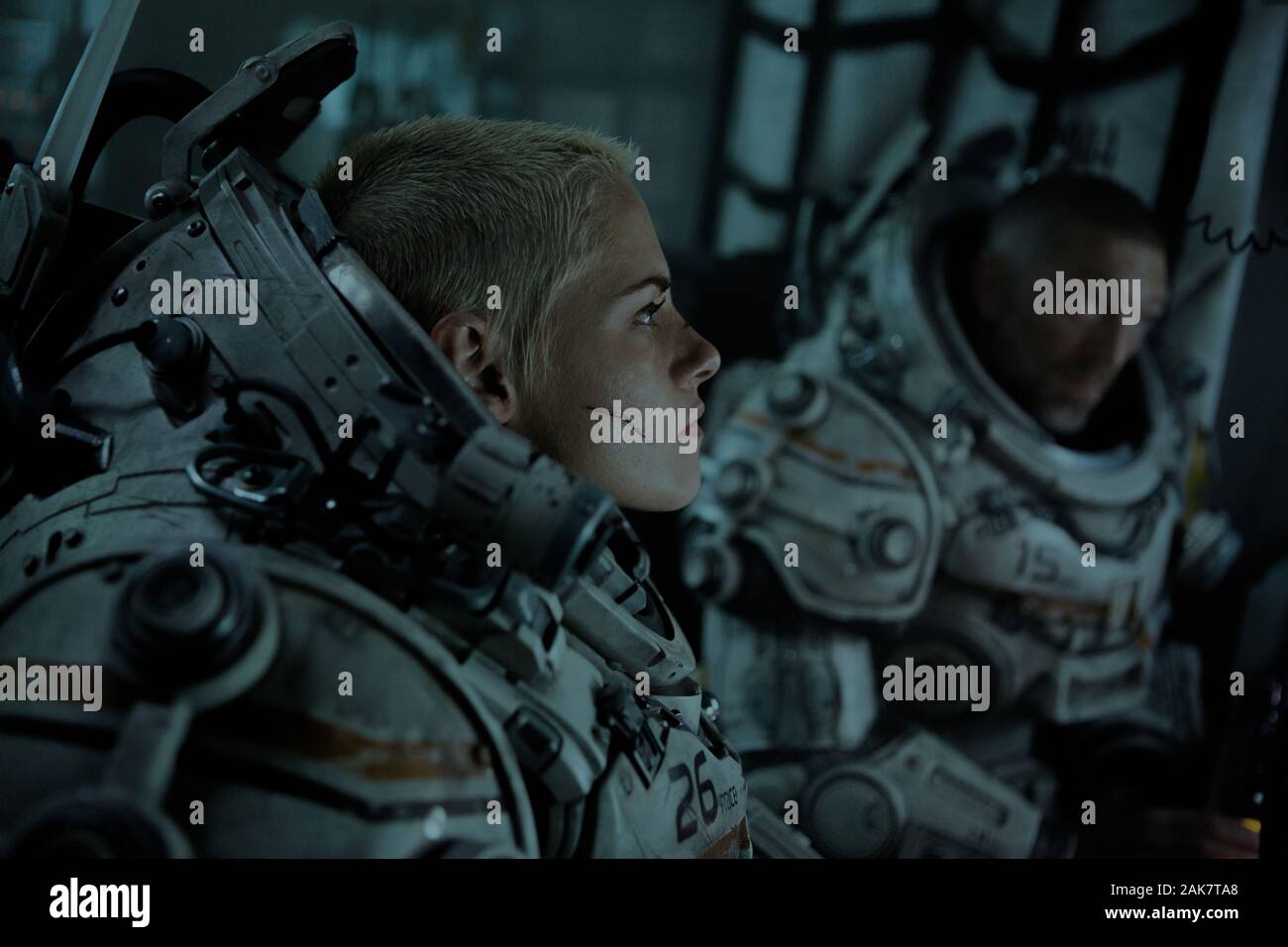 DATE DE SORTIE : Janvier 10, 2020 Title : Sous-marin STUDIO : 20th Century Fox Réalisateur : William Eubank PLOT : Une équipe de chercheurs aquatiques fonctionnent pour obtenir de la sécurité après un tremblement de terre ravage leur laboratoire souterrain. Mais l'équipage n'a plus que l'océan des fonds marins à la peur. Avec : Kristen Stewart que Norah, Vincent Cassel en tant que capitaine. (Crédit Image : © Twentieth Century Fox/photos) Banque D'Images