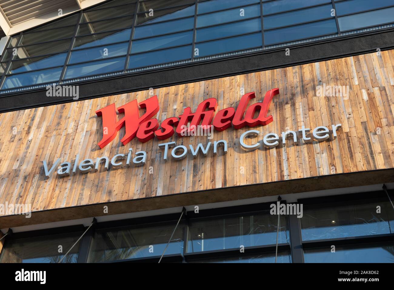 01/01/2020 - Valencia, CA: Conception d'entrée au centre-ville de Westfield Valenica à Santa Clarita, CA , États-Unis. Banque D'Images