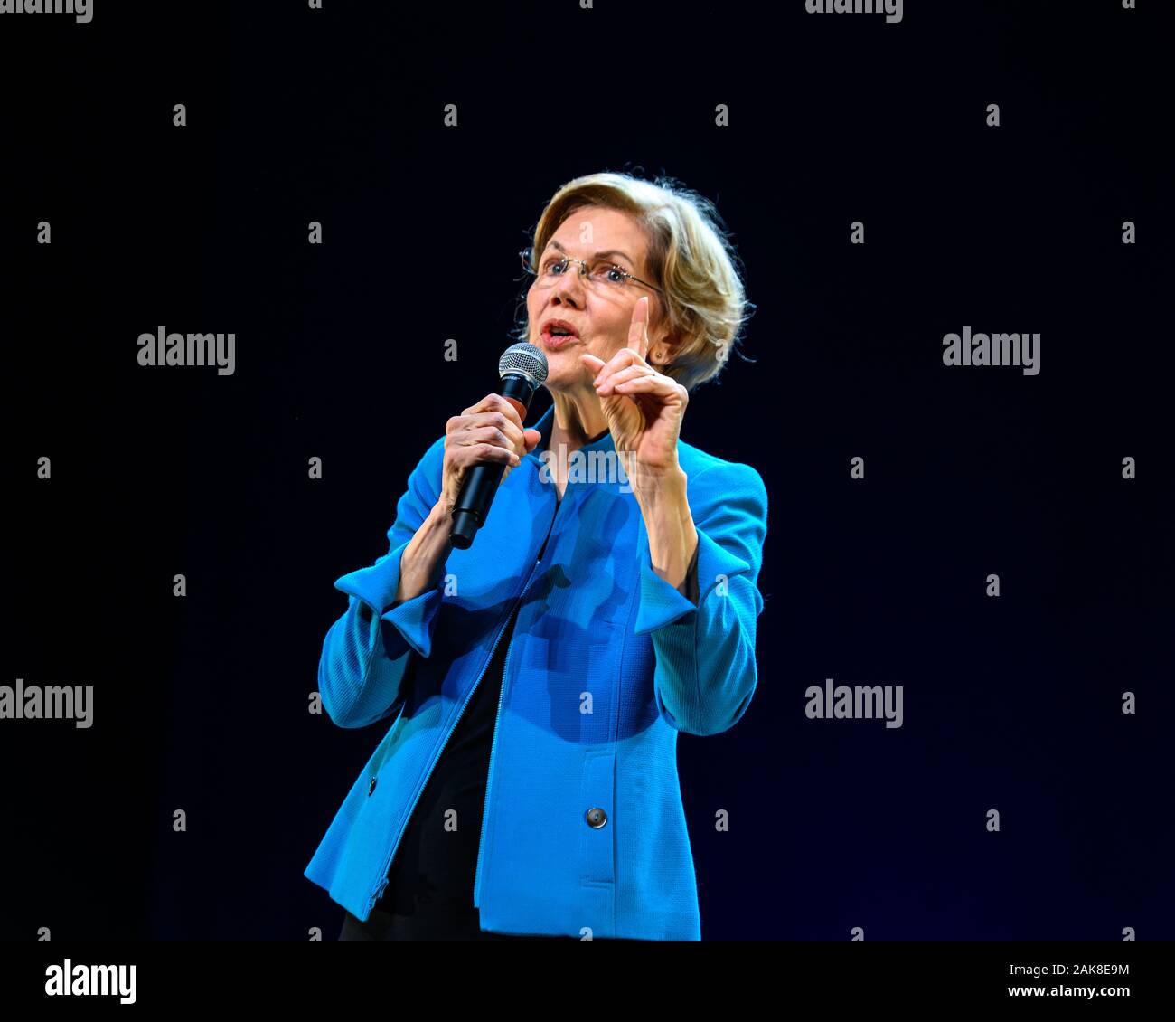 New York, États-Unis, 7 janvier 2020. Le sénateur américain et candidate présidentielle Elizabeth Warren répond à un rassemblement électoral à Brooklyn's Kings Theatre à New York. Credit : Enrique Shore/Alamy Live News Banque D'Images