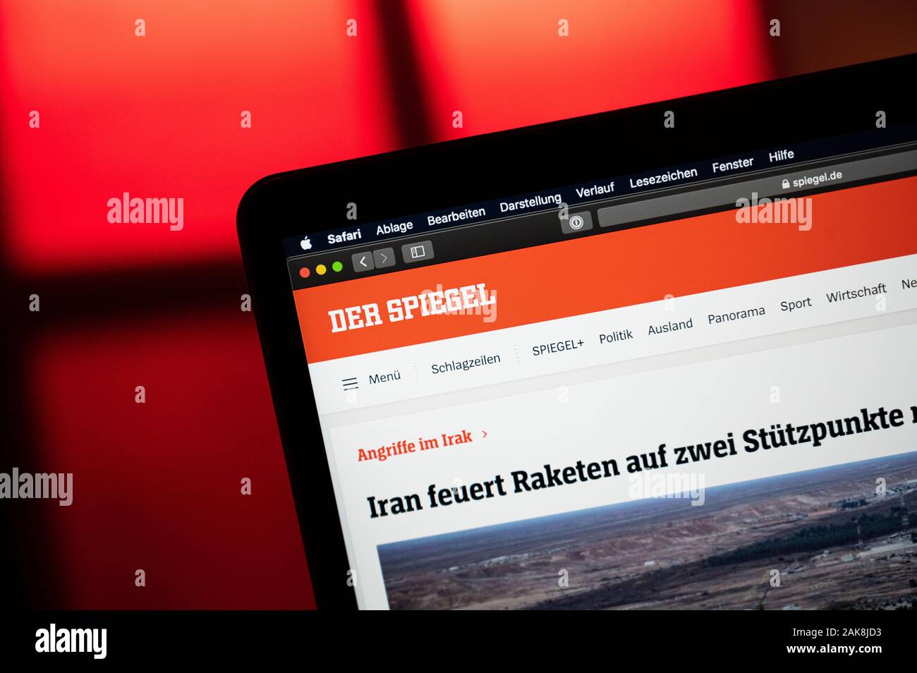 Hambourg, Allemagne. 05Th Jan, 2020. La présence en ligne de la revue 'Der Spiegel' ne peut être affiché sur un ordinateur portable. Après environ 25 ans, le nom et le logo 'Spiegel' en ligne disparaîtra. Le site web est maintenant appelé 'Der Spiegel', tout comme le magazine des nouvelles. Crédit : Daniel Reinhardt/dpa/Alamy Live News Banque D'Images