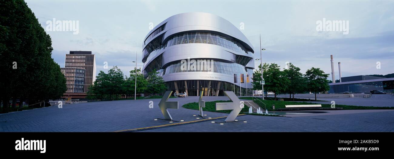 Extérieur Musée Mercedes-Benz, Stuttgart, Bade-Wurtemberg, Allemagne Banque D'Images Extérieur Musée Mercedes-Benz, Stuttgart, Bade-Wurtemberg, Allemagne Banque D'Images