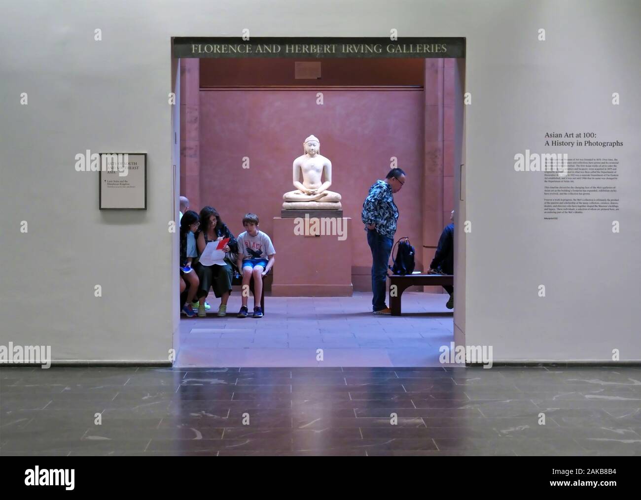 New York City, NY USA. Jul 2017. L'Asie du Sud-Est et du Sud religieuse statue sur l'affichage de la galerie au MET. Banque D'Images