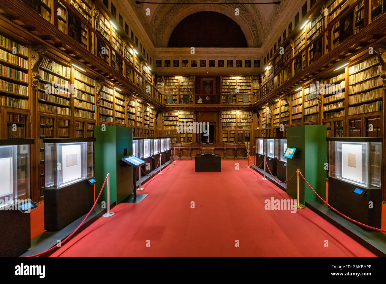 Milan Italie. Biblioteca Ambrosiana. L'intérieur de la Bibliothèque Ambrosienne Pinacoteca Ambrosiana Banque D'Images