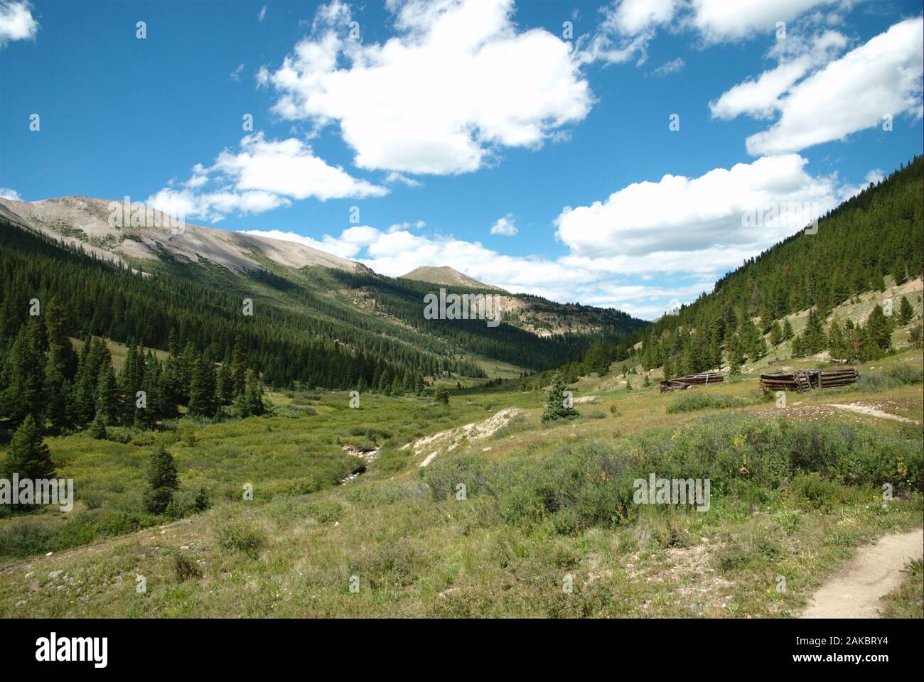 Ville fantôme haut dans les montagnes Rocheuses du Colorado près d'Aspen Banque D'Images