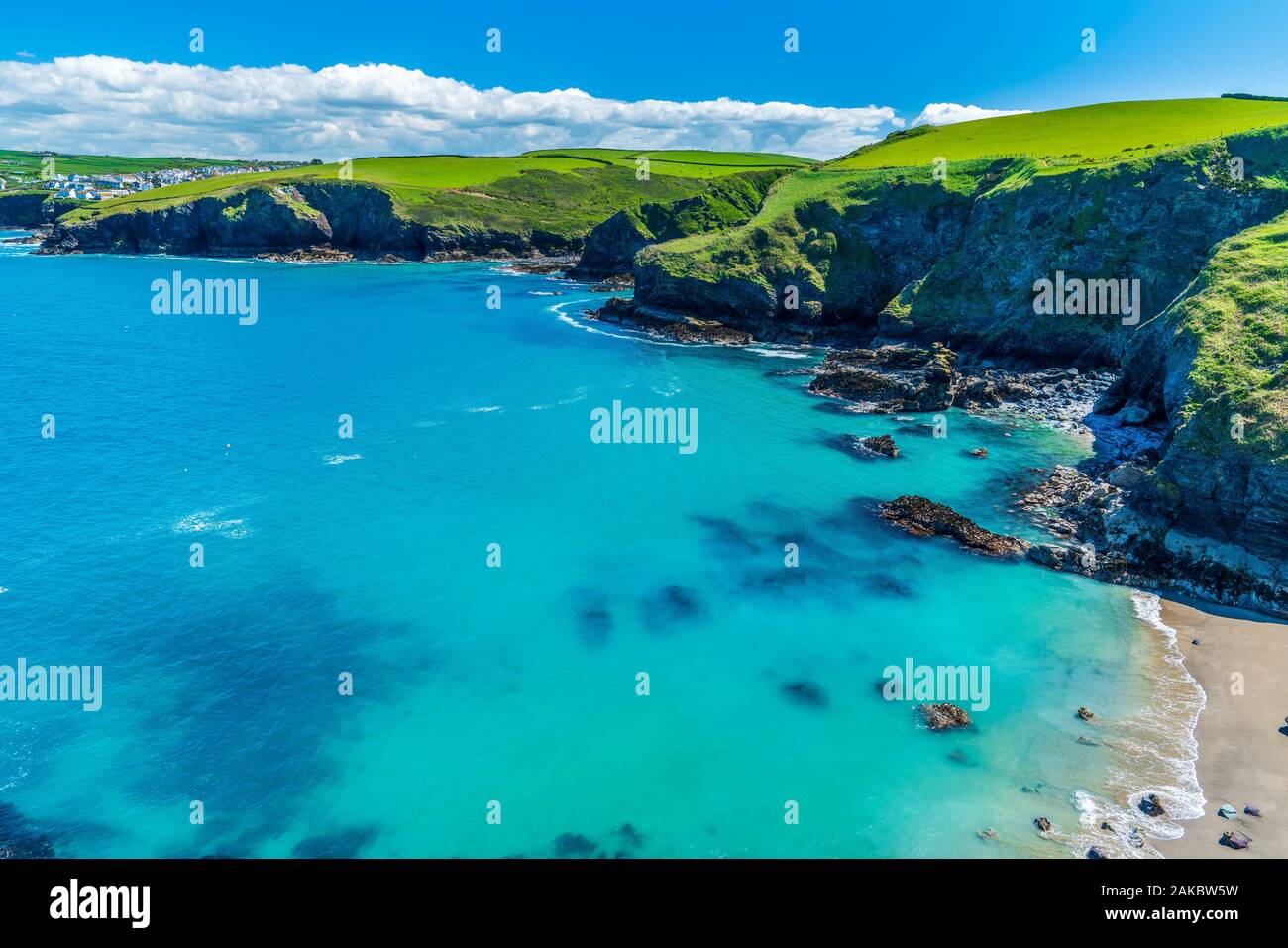 Chemin à pied de Port Isaac à Port Quin, Cornwall, Angleterre, Royaume-Uni, Europe Banque D'Images