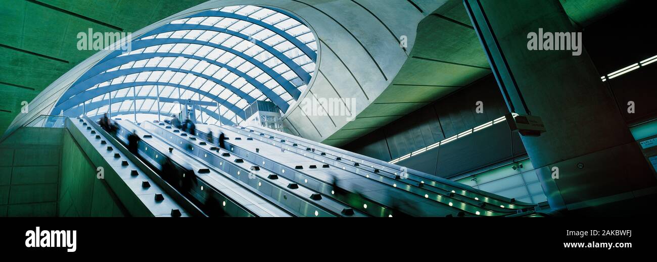 Vue d'une station de métro, Londres, Angleterre, Royaume-Uni Banque D'Images