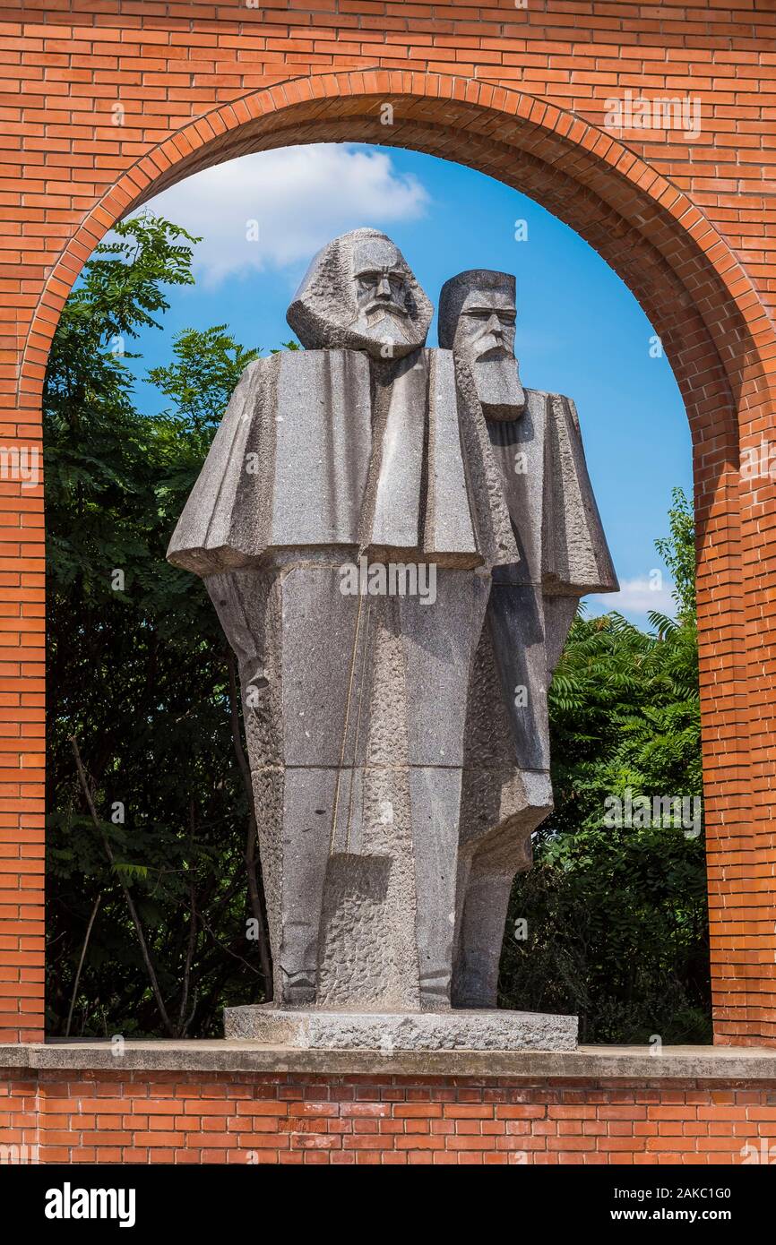 Hongrie, Budapest, Hongrie, Central Parc Szobor ou Memento Park comprend toutes les statues antiques érigé à la gloire du communisme dans la capitale Hongroise Banque D'Images