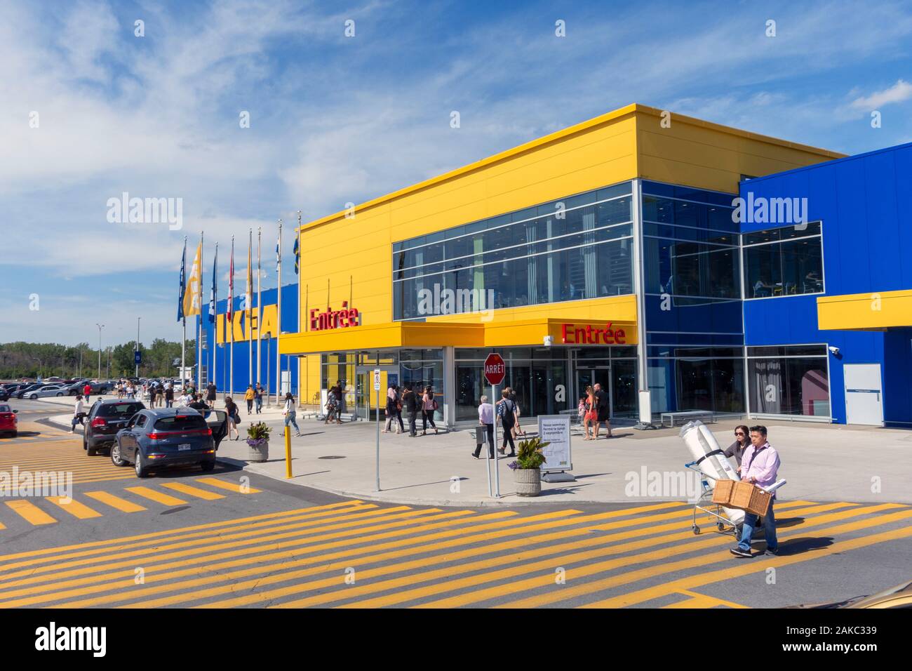 Canada, Province de Québec, Montréal, le magasin IKEA sur boulevard  Cavendish Photo Stock - Alamy