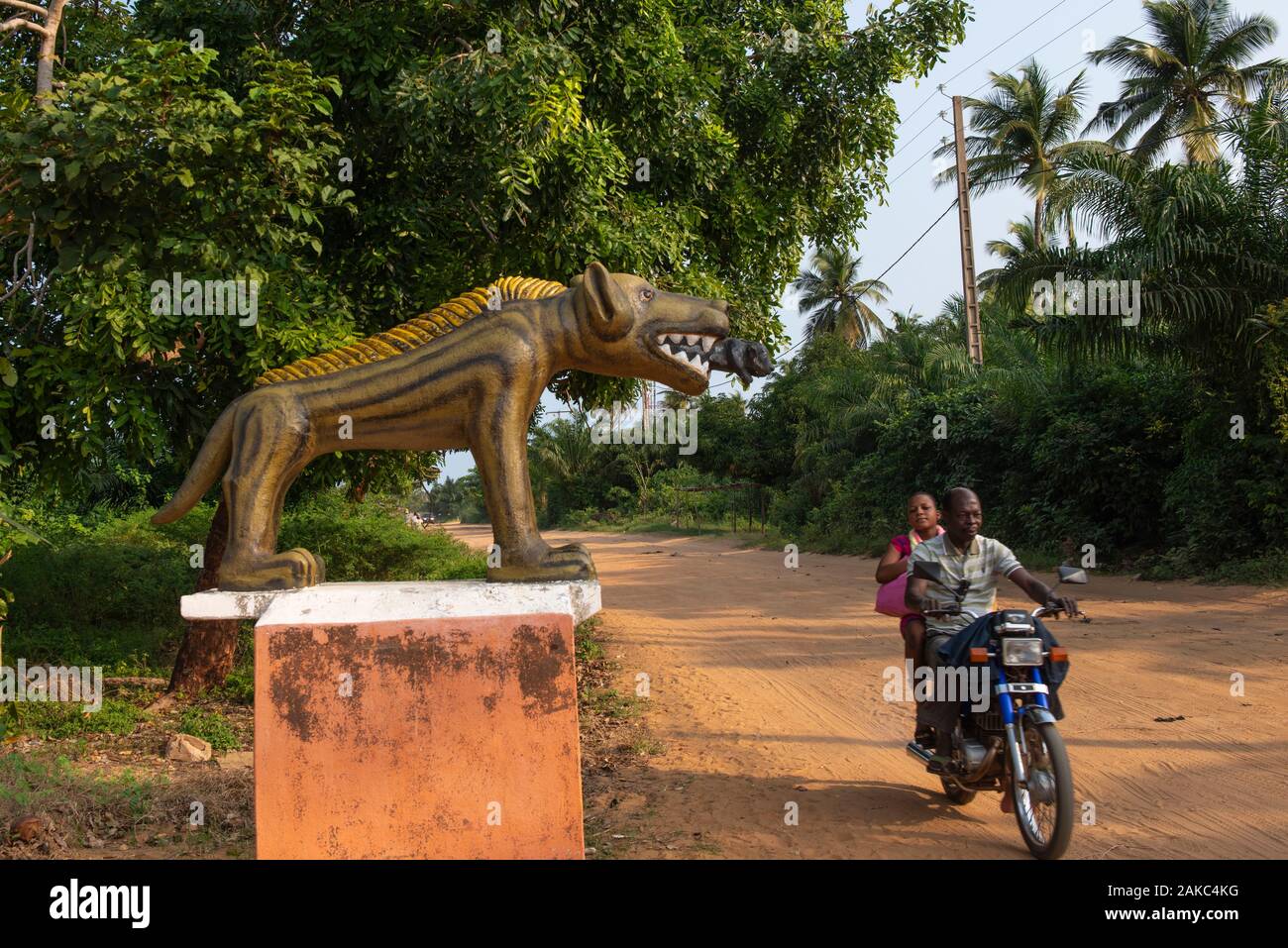 Le Bénin, Ouidah, statue sur la route historique de l'esclavage Banque D'Images