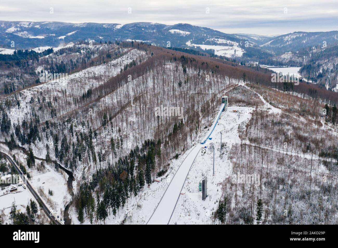 Drone aérien sur la tour de saut à ski de Wisla Malinka Banque D'Images