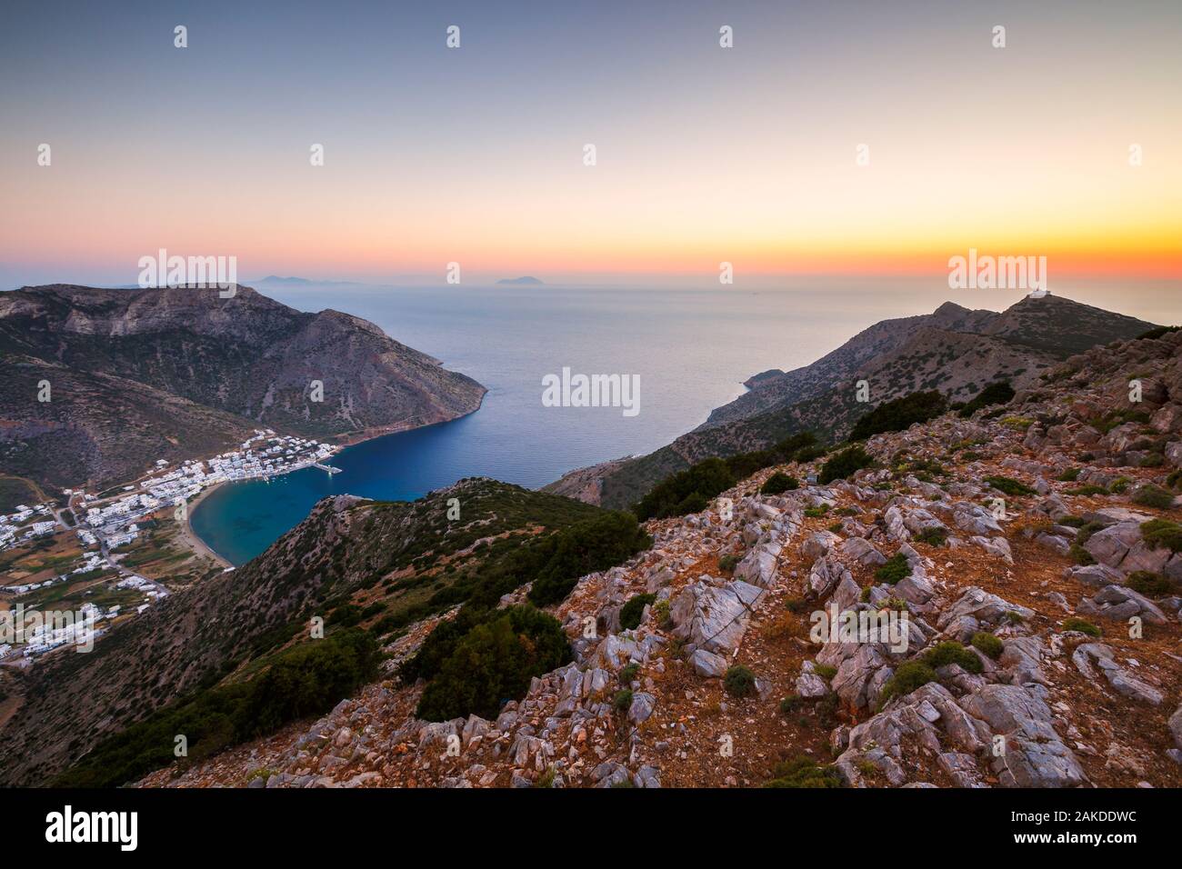 Avis de Kamares village de l'église de Agios Syméon. Banque D'Images