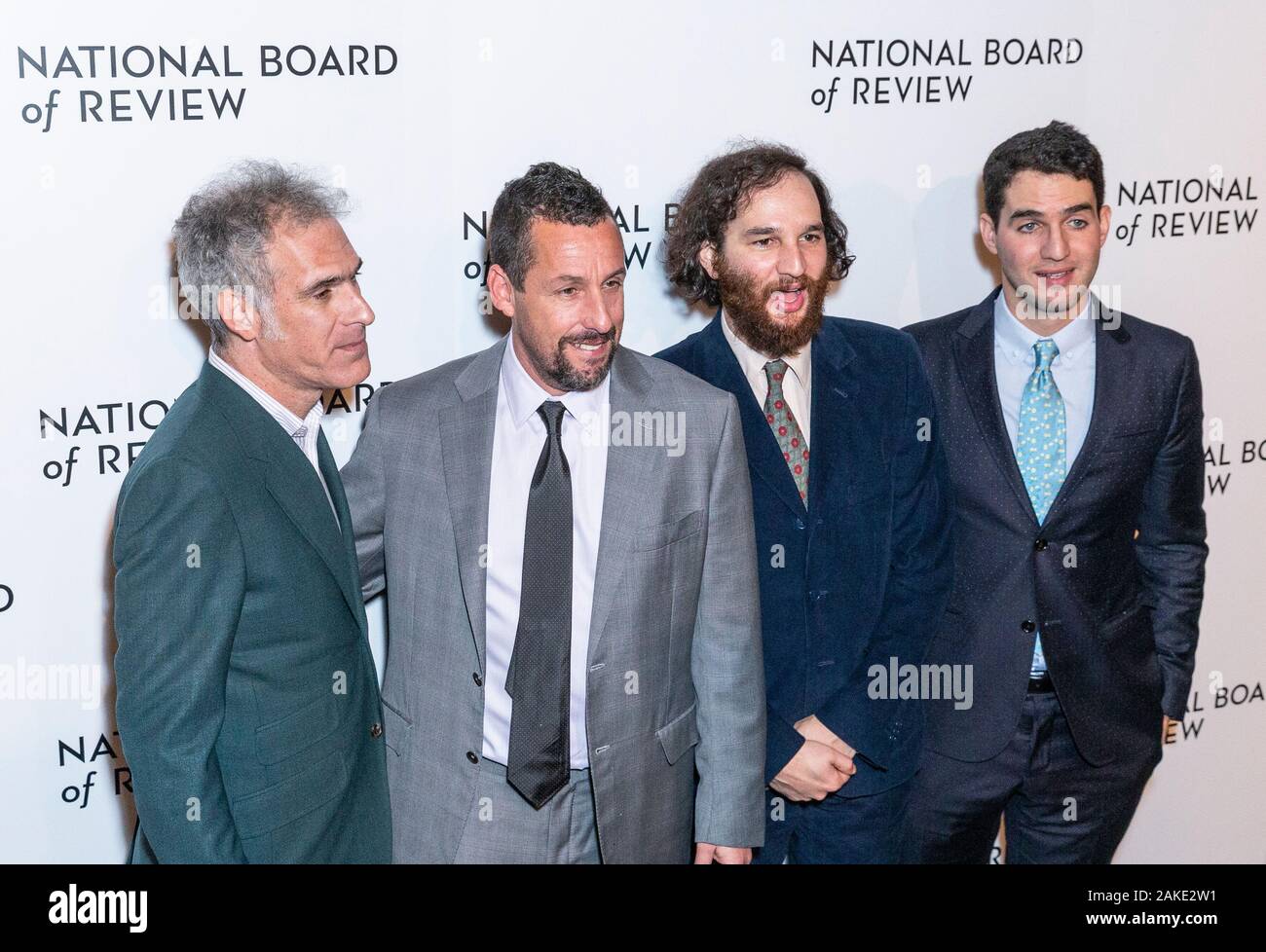 New York, NY - 8 janvier, 2020 : Ronald Bronstein, Adam Sandler, Josh Safdie, Benny Safdie assister à la National Board of Review 2020 Gala au Cipriani 42nd street Banque D'Images