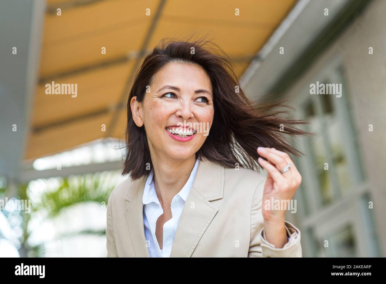 Portrait d'un Asian businesswoman smiling. Banque D'Images