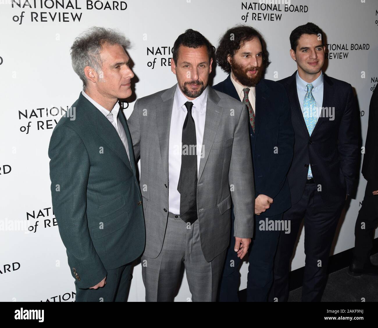 08 janvier 2020 - New York, New York - Ronald Bronstein, Adam Sandler, Josh Safdie et Benny Safdie au National Board of Review Awards Gala annuel, tenu au Cipriani 42nd Street. (Crédit Image : © Ylmj/AdMedia via Zuma sur le fil) Banque D'Images