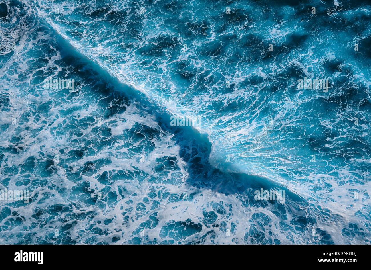 Vue aérienne de belles vagues de l'océan, l'eau de mer de Rip Curl. Banque D'Images