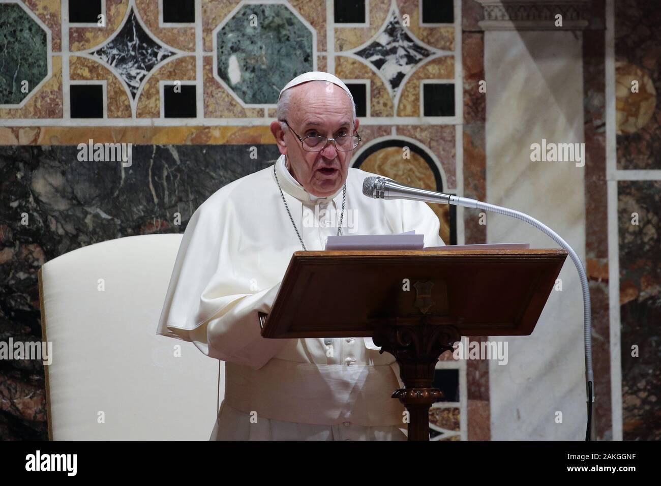 Collier Cuivre Pape François Et Cité Du Vatican Avec Camée - Pièce Unique