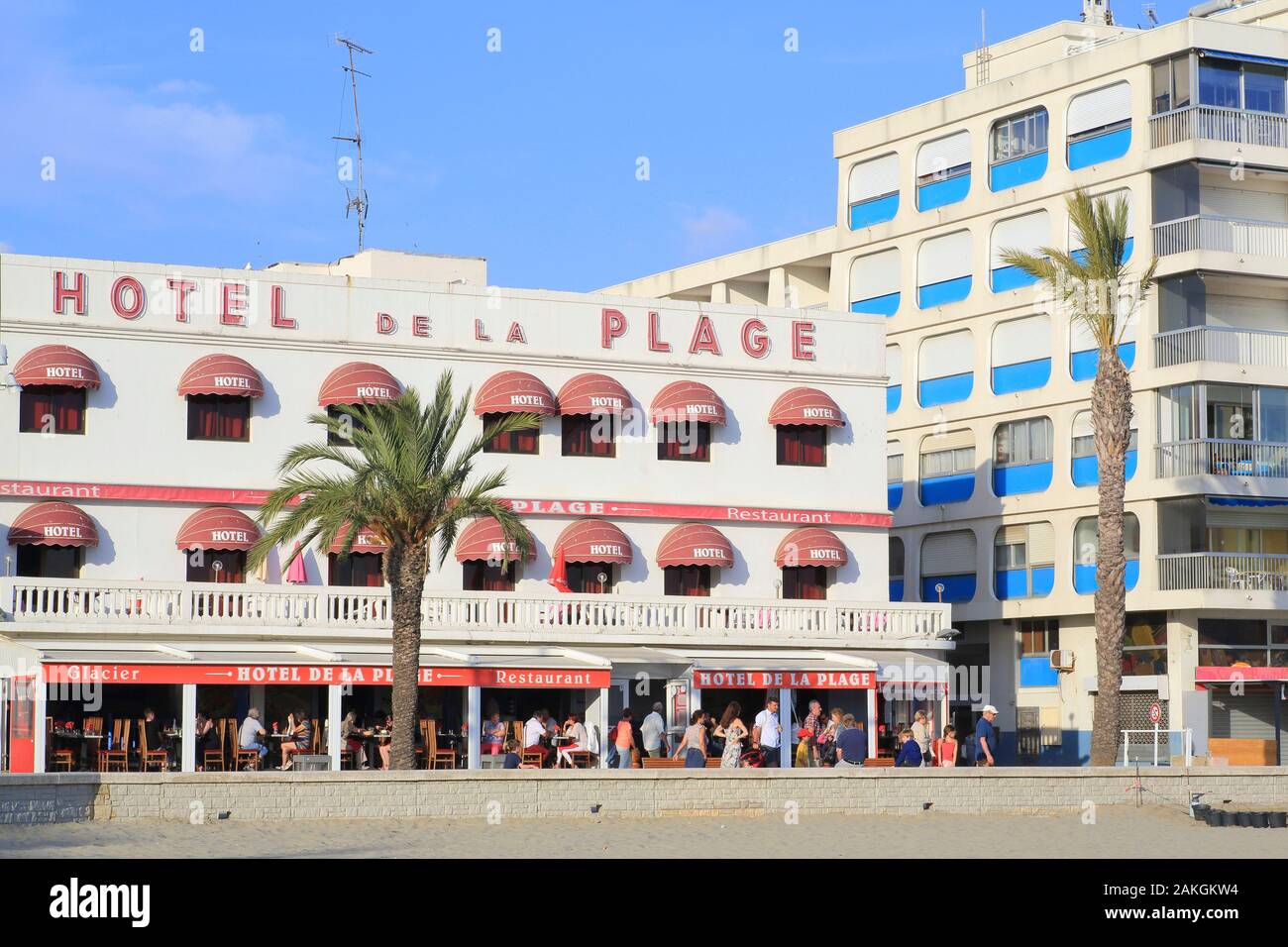 La France, Gard, Petite Camargue, Le Grau du Roi, plage Rive Gauche, l'Hôtel de la plage Banque D'Images