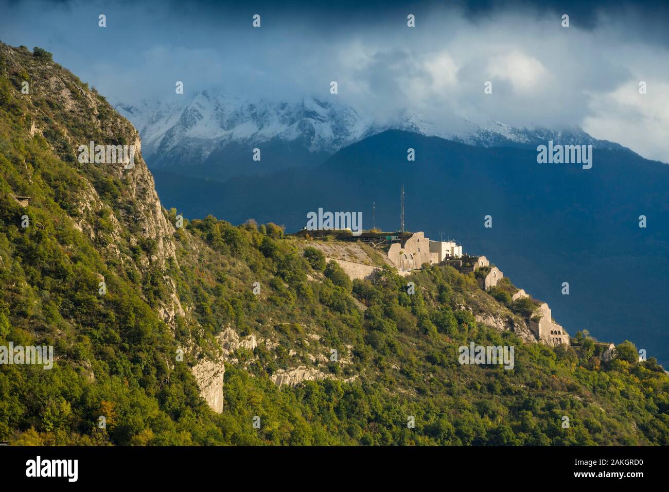 France, Isère, ville de Grenoble, de la Bastille et de montagnes de Belledonne à l'arrière (vue aérienne) Banque D'Images