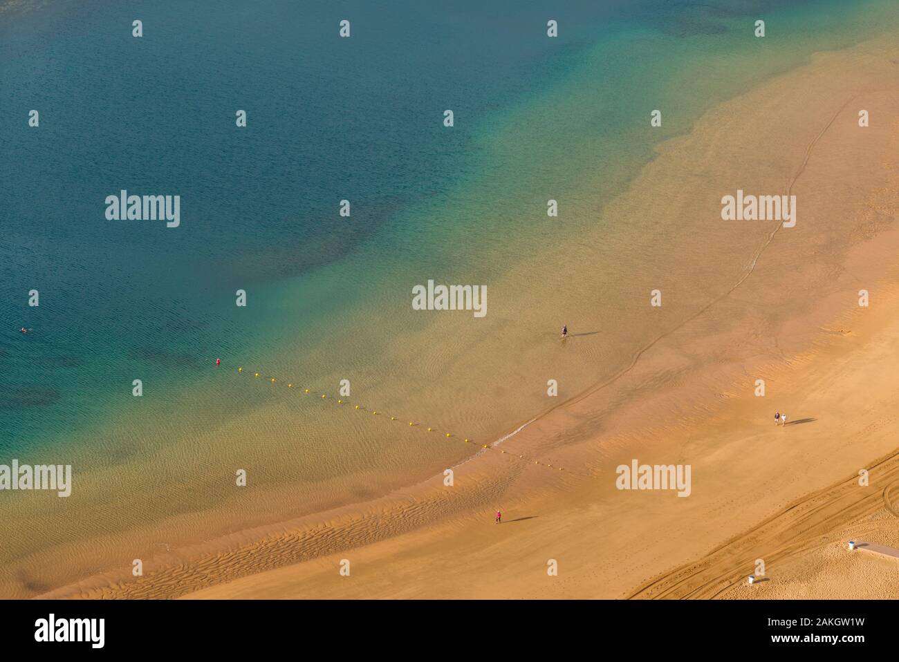 L'Espagne, Iles Canaries, Tenerife Island, San Andres, augmentation de la plage de San Andres, couvert de sable importé du désert du Sahara Banque D'Images
