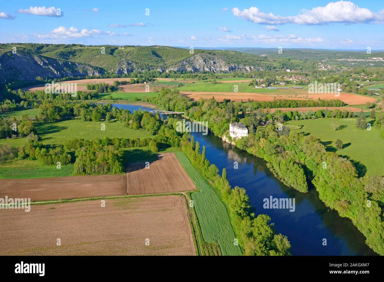 France, Lot, Lacave, château de la Treyne (vue aérienne) Banque D'Images