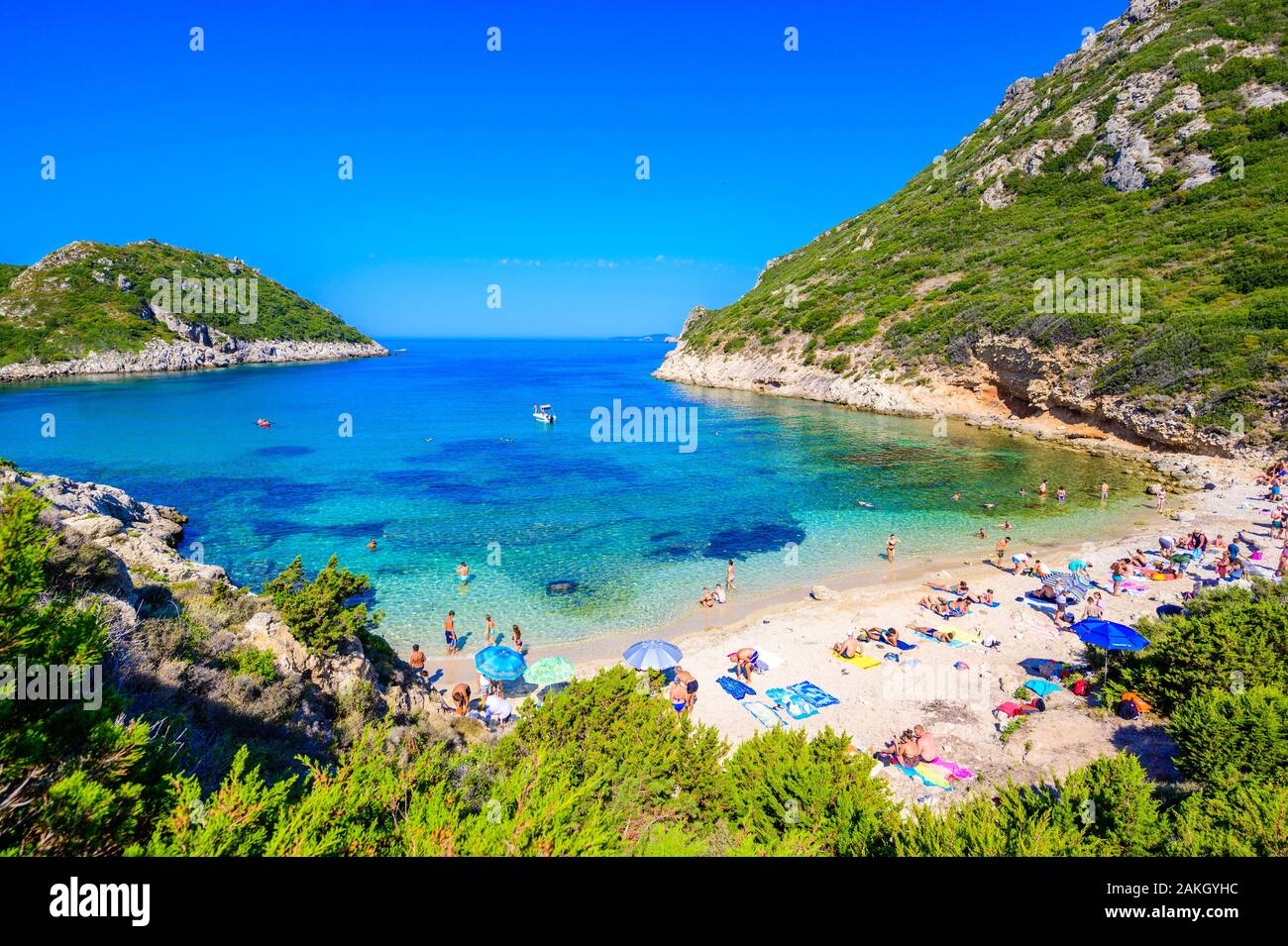Plage de Porto à Afionas Timoni est un paradis avec plage double clair comme de l'eau azur à Corfou, Double Bay, île Ionienne, Grèce, Europe Banque D'Images