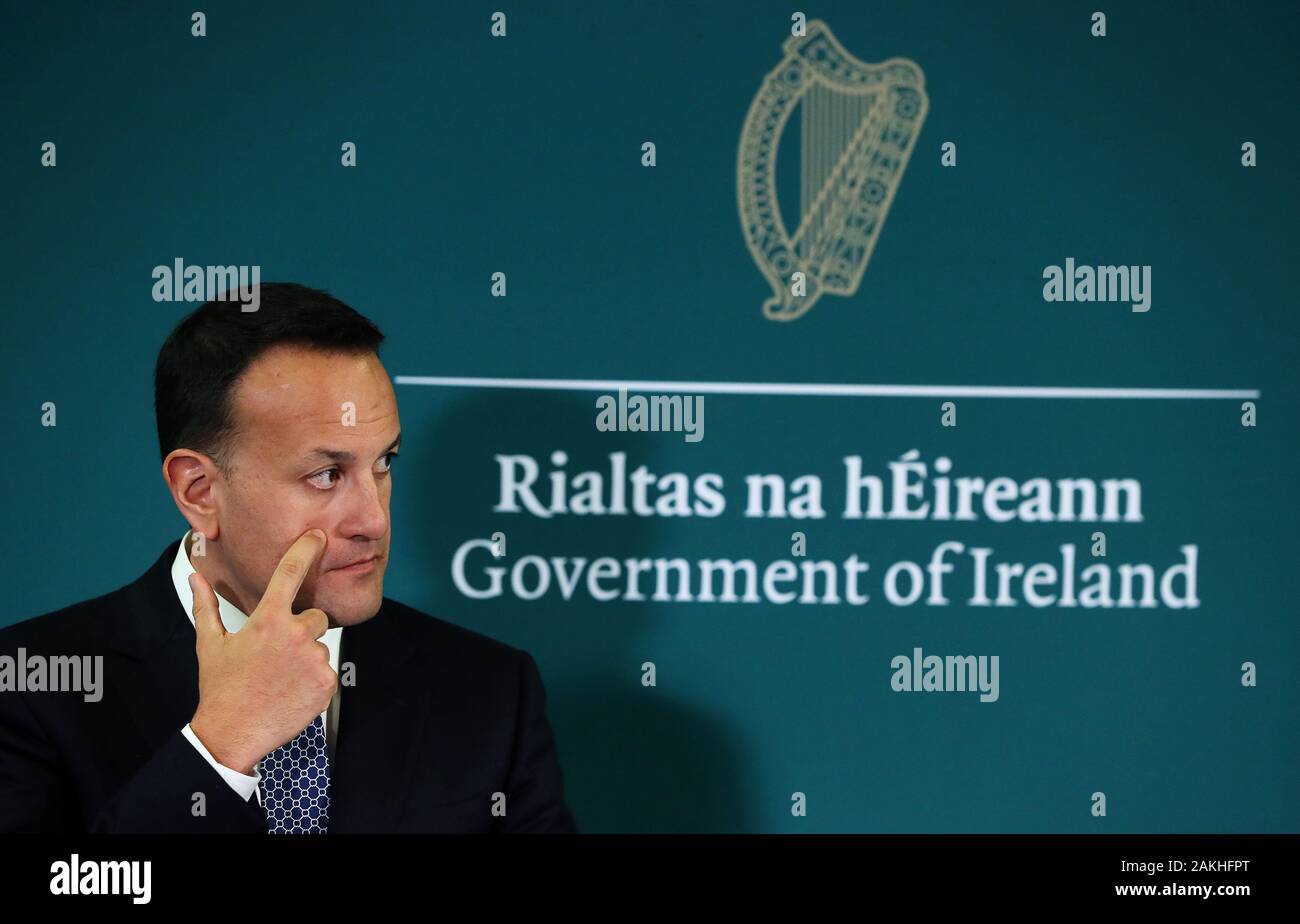 Taoiseach Leo Varadkar lors d'une conférence de presse à la suite d'une réunion du cabinet du gouvernement sur le handicap à l'Institut marin de l'éducation à Dublin. Banque D'Images