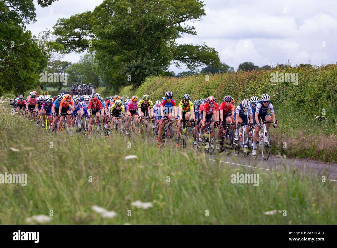 2019 prestigieuse course à vélo pour femmes de l'énergie OVO de Grande-Bretagne à travers la scène cotswold Banque D'Images