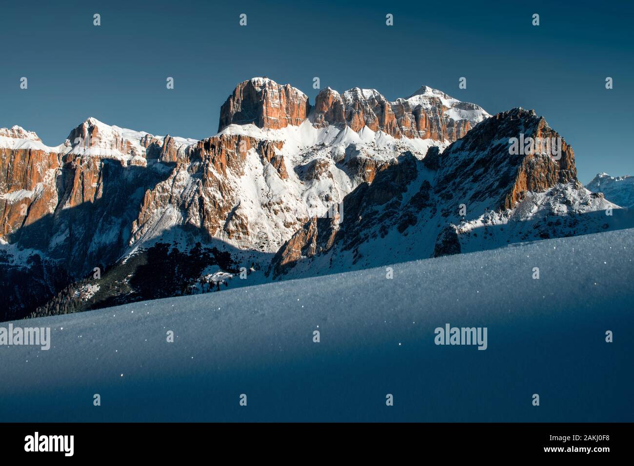 Belle dolomites en wintersnow frais Banque D'Images