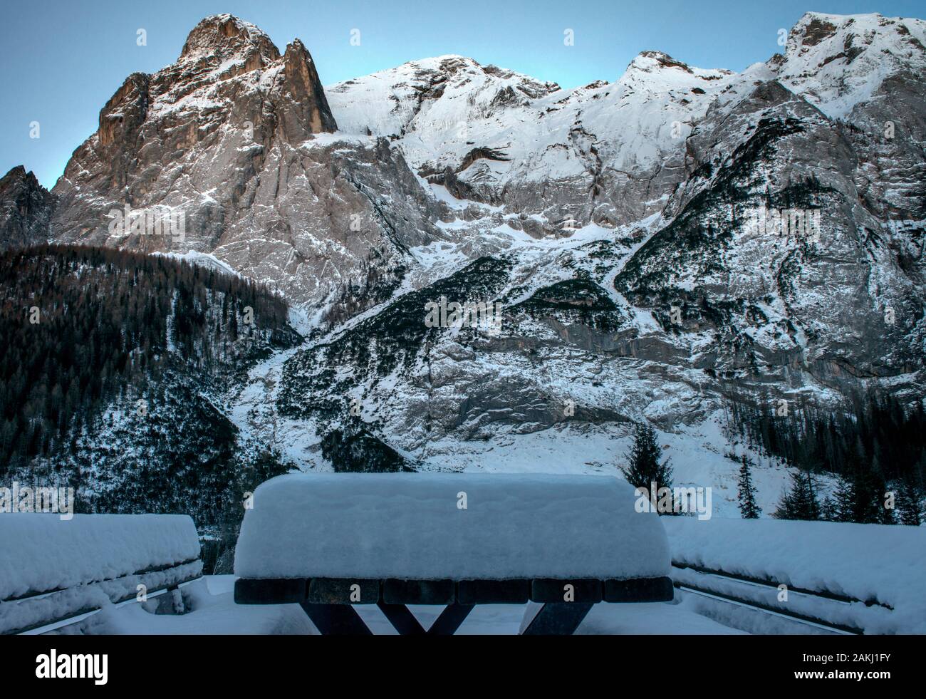 Marmolata, col Fedaia Passo, Belle dolomites en wintersnow frais Banque D'Images