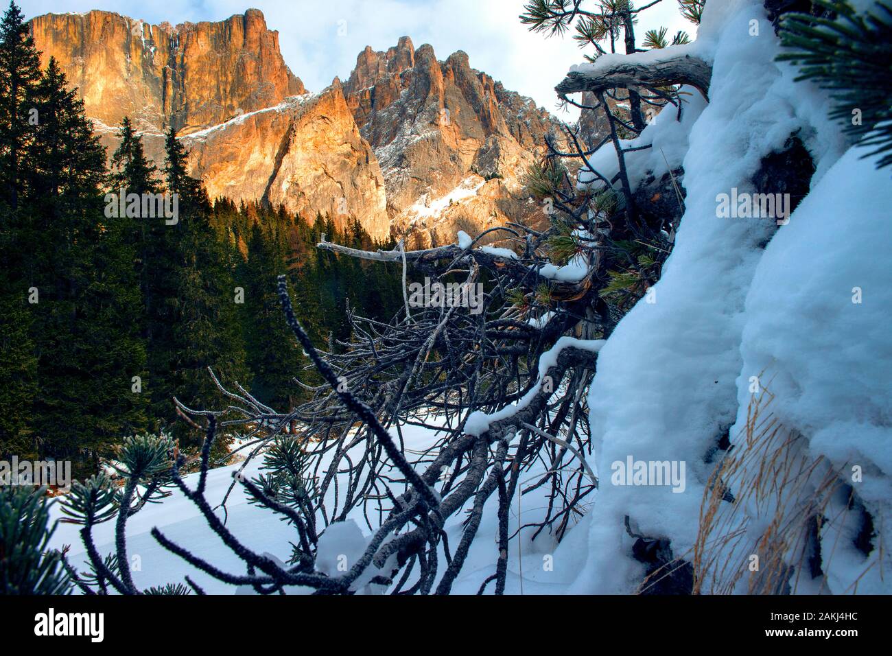 Dans les dolomites magnifique près de wintersnow Canazei Banque D'Images