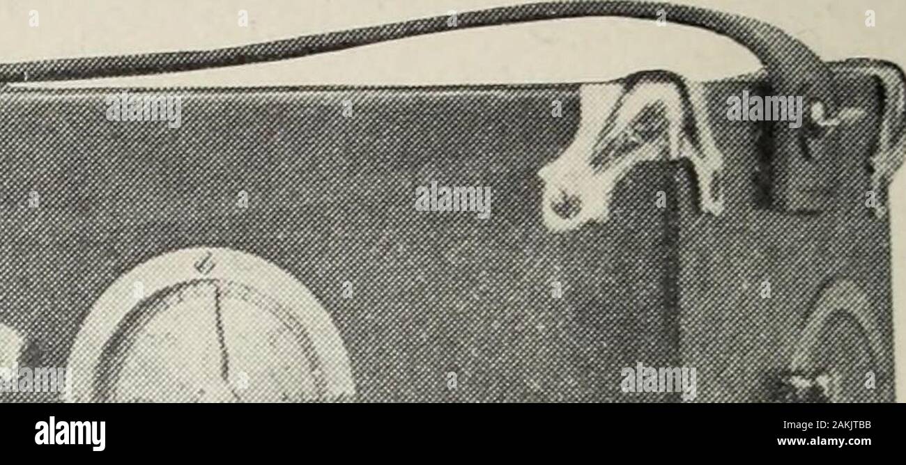 Manuel pour motion picture et stereopticon opérateurs . BAUSCH & LOMBLANTERN c'est un précieux accessoire pour MovingPicture Machines. L'utilisation de deux singlelanterns pour former une double lanterne et notre DIAPHRAGME PIS SOLVER assure une parfaite dissolution de la vue. Thisdiaphragm dissolverfor est la seule utilisation parfaite avec arc de lumière. Pour envoyer les descriptions circulaire. Deux LANTERNES AVEC DISSOLVEUR COMPLÈTE - $115.00 Bausch & Lomb Optical Co., Carl Zeiss Jena George N. Saegmuller w Rochester, N. Y. OFFICES NEW YORK BOSTON CHICAGO WASHINGTON SAN FRANCISCO LONDRES FRANCFORT S/M Le Moving Picture World LE SEUL N Banque D'Images