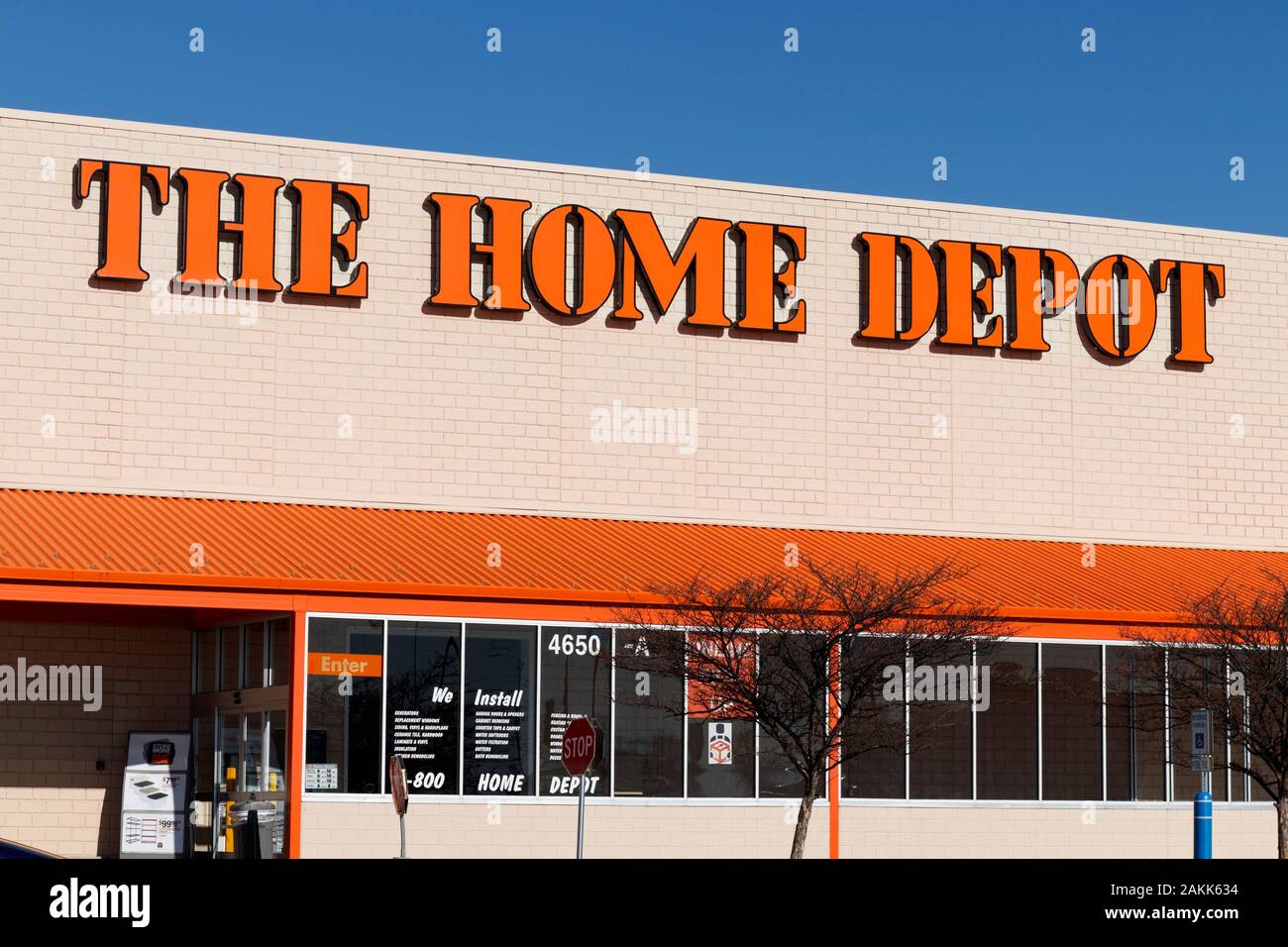 Indianapolis - Circa Janvier 2020 : magasin Home Depot. Home Depot est le plus grand centre de rénovations aux États-Unis Banque D'Images