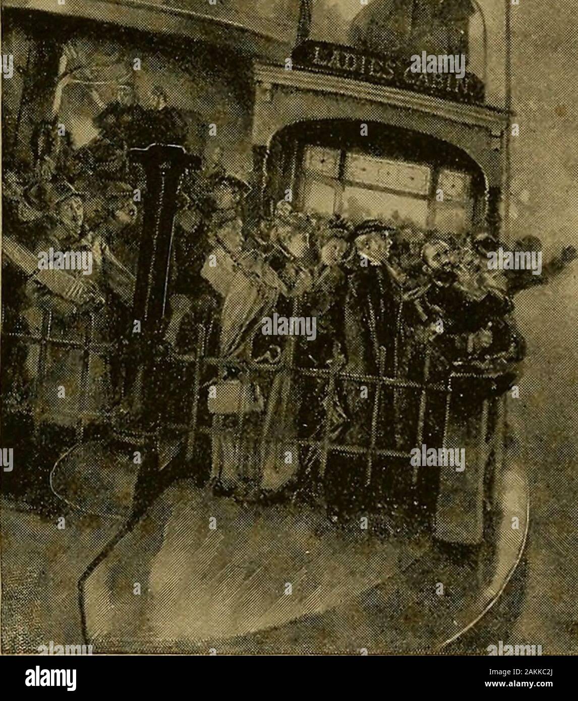 Sur la route accueil ; poèmes . La hausse À DEUX OU TROIS, il n'y avait que deux ou trois d'entre nous, qui est venu à l'endroit de la prière, est venu dans les dents d'une tempête, mais pour que nous n'avons pas soin,depuis, après nos hymnes de louange s'est levée. Et nos prières ont été sincèrement dit.Le Maître lui-même était présent. Et nous a donné le pain vivant. Nous savions que son regard dans notre visage, si les dirigeants et, enthousiaste, heureux, et libre jWe sentit son touch lorsque nos chefs ont cédé, nous avons entendu son venir à moi !Personne ne le vit lever le loquet. Et aucun n'unbarred la porte ,•mais la paix était son jeton pour chaque coeur. Et comment pourrions-nous demander de mor Banque D'Images