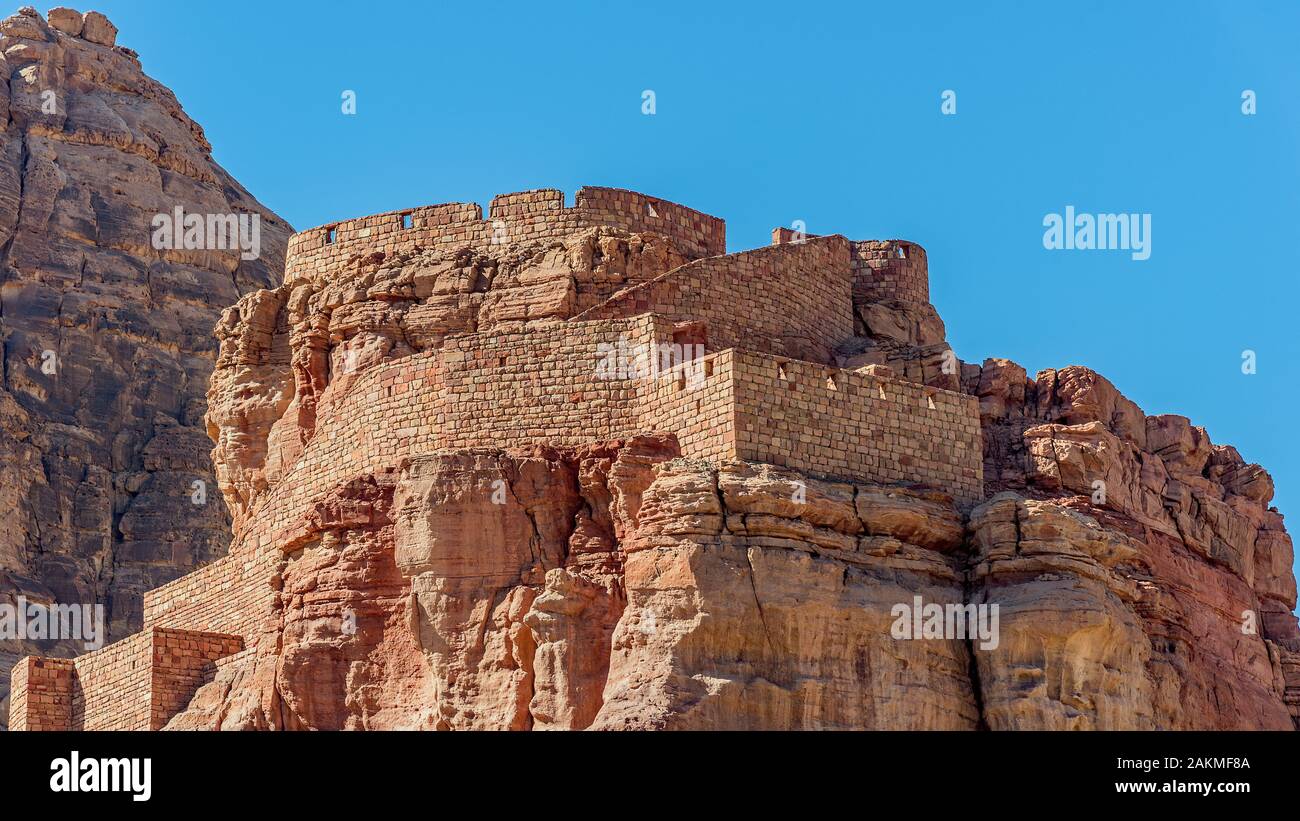 Fort d'Al Ula sur le rocher de montagne. Banque D'Images