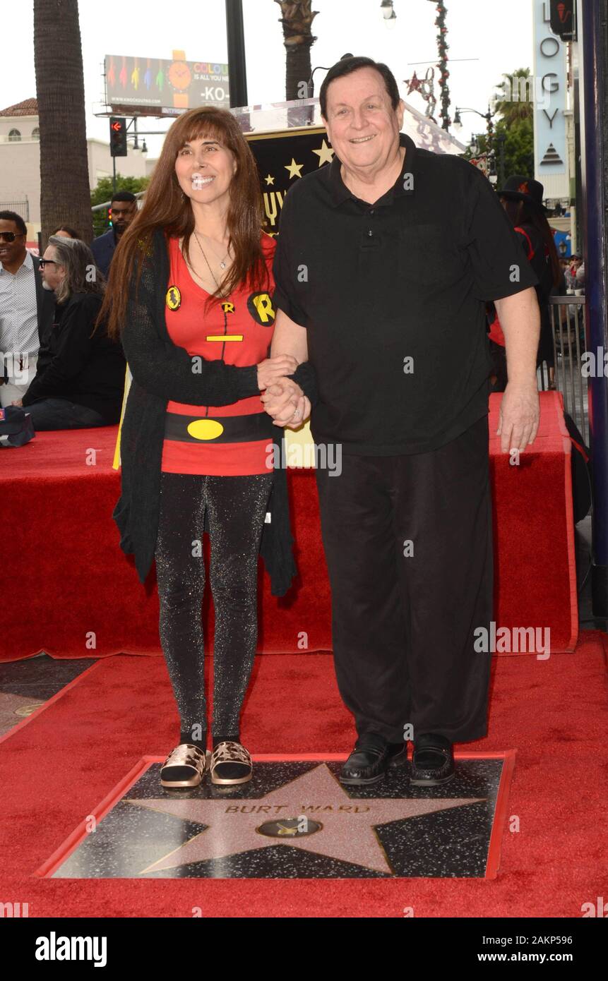 Hollywood, CA. Jan 9, 2020. Tracy Posner Ward, Burt Ward à la Burt Ward étoile sur le Hollywood Walk of Fame Cérémonie, Hollywood, Californie le 9 janvier 2020. Crédit : David Edwards/media/Alamy Punch Live News Banque D'Images