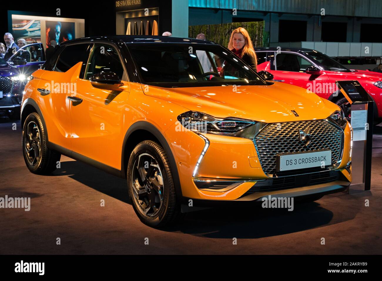 Bruxelles - JAN 9, 2020 : nouvelle DS 3 voiture SUV compact de luxe Bond croisé arrière en vedette à l'Autosalon 2020 Bruxelles Salon de l'automobile. Banque D'Images