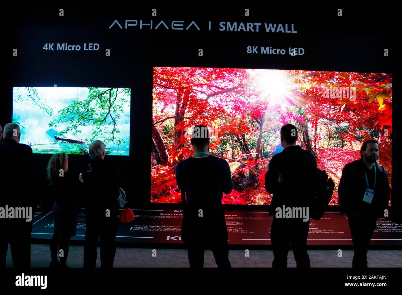 Las Vegas, États-Unis. 10 janvier, 2020. Une vue de la Konka-Smart Wall OF GREECE powered by 4K et 8K et la technologie LED Micro AIoT sur l'affichage au cours de l'International CES 2020, au centre des congrès de Las Vegas à Las Vegas, Nevada le Jeudi, Janvier 9, 2020. Photo de James Atoa/UPI UPI : Crédit/Alamy Live News Banque D'Images