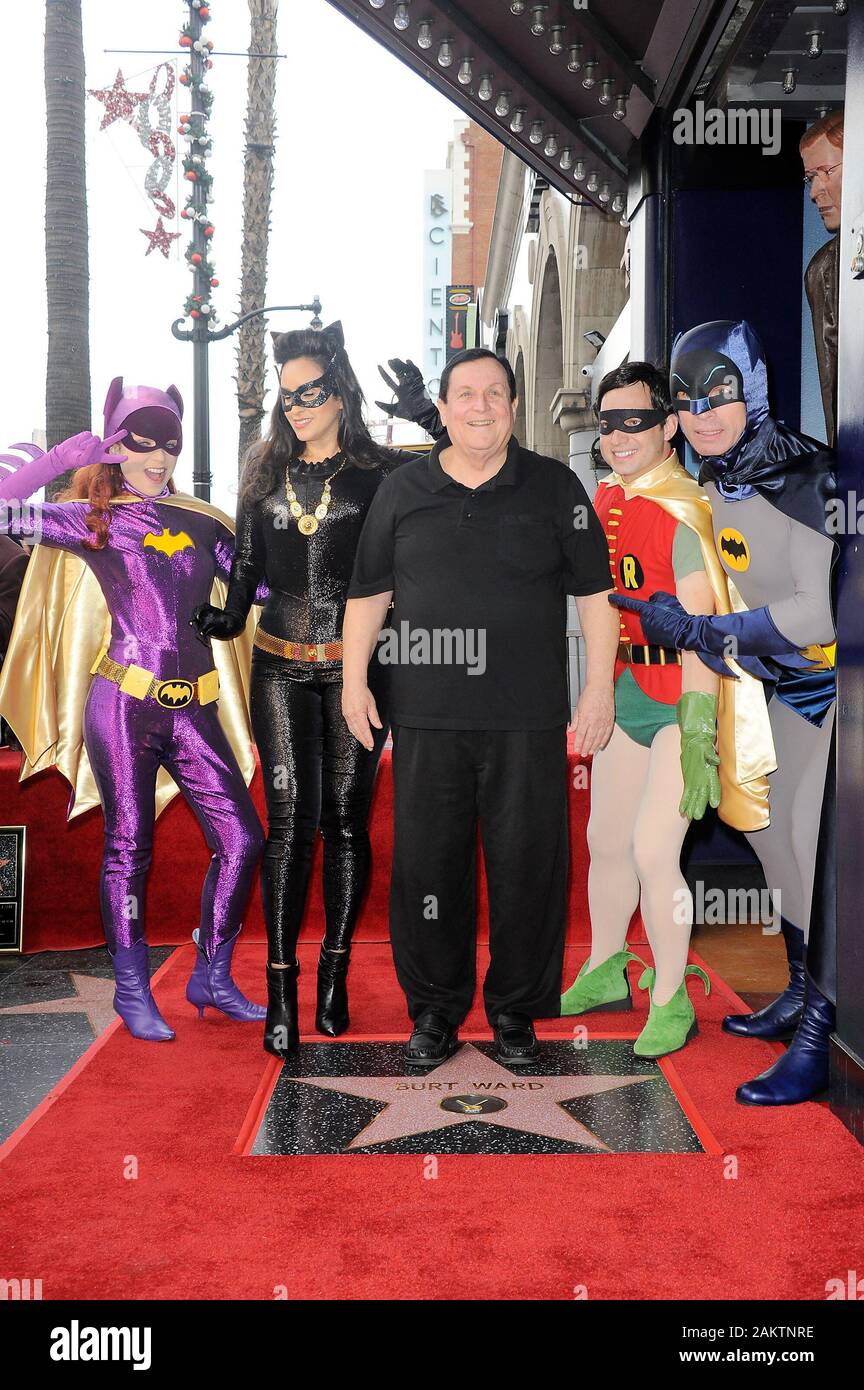 Los Angeles, CA. Jan 9, 2020. Burt Ward, Batman personnages à la cérémonie d'intronisation pour l'étoile sur le Hollywood Walk of Fame pour Burt Ward, Hollywood Boulevard, Los Angeles, CA, le 9 janvier 2020. Crédit : Michael Germana/Everett Collection/Alamy Live News Banque D'Images