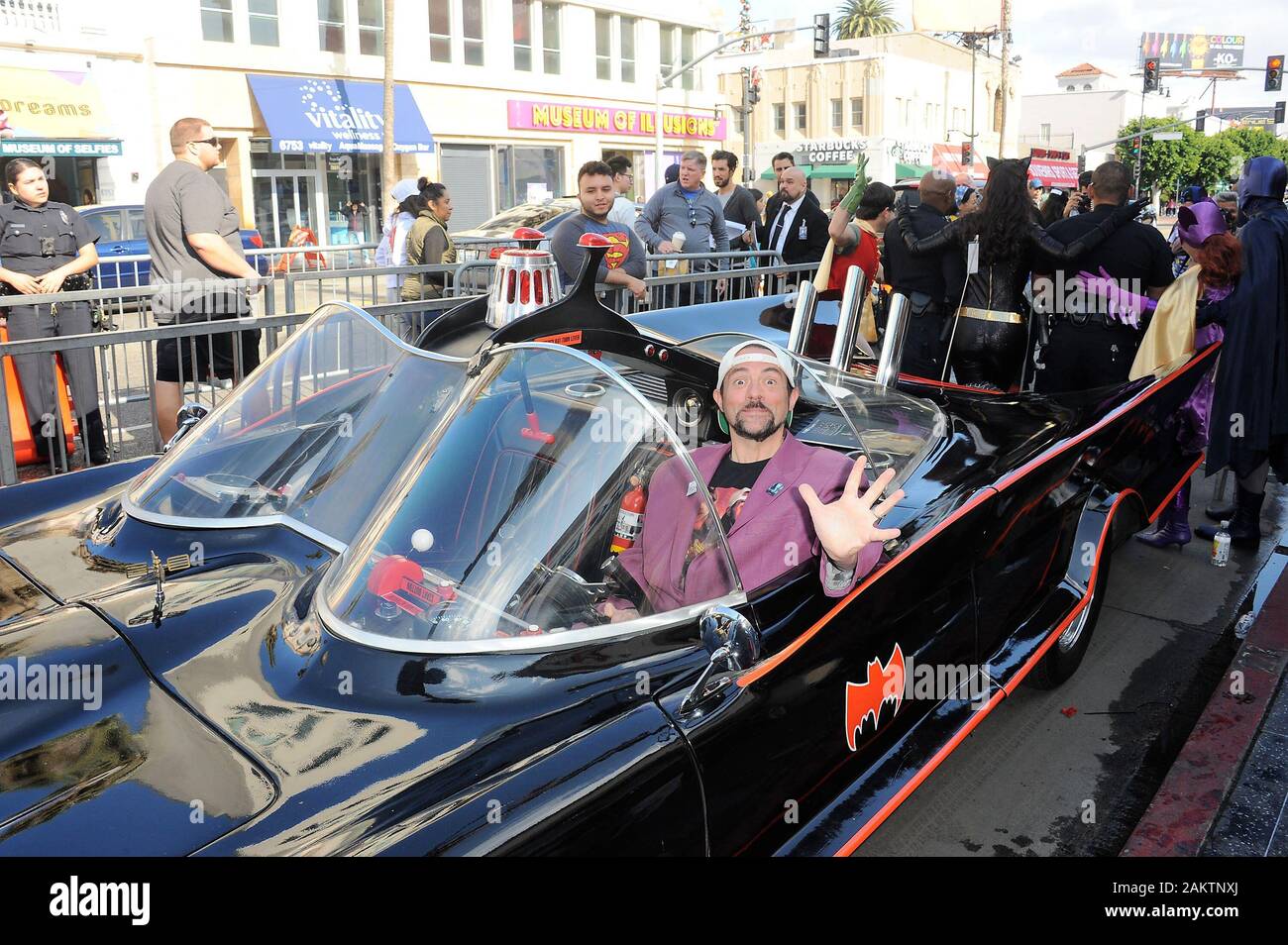 Los Angeles, CA. Jan 9, 2020. Kevin Smith à la cérémonie d'intronisation pour l'étoile sur le Hollywood Walk of Fame pour Burt Ward, Hollywood Boulevard, Los Angeles, CA, le 9 janvier 2020. Crédit : Michael Germana/Everett Collection/Alamy Live News Banque D'Images