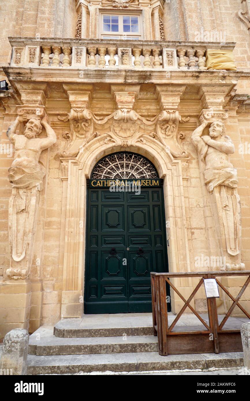 Historische Altstadt von Mdina -Eingang zum Kahedral-Museum, Malte Banque D'Images