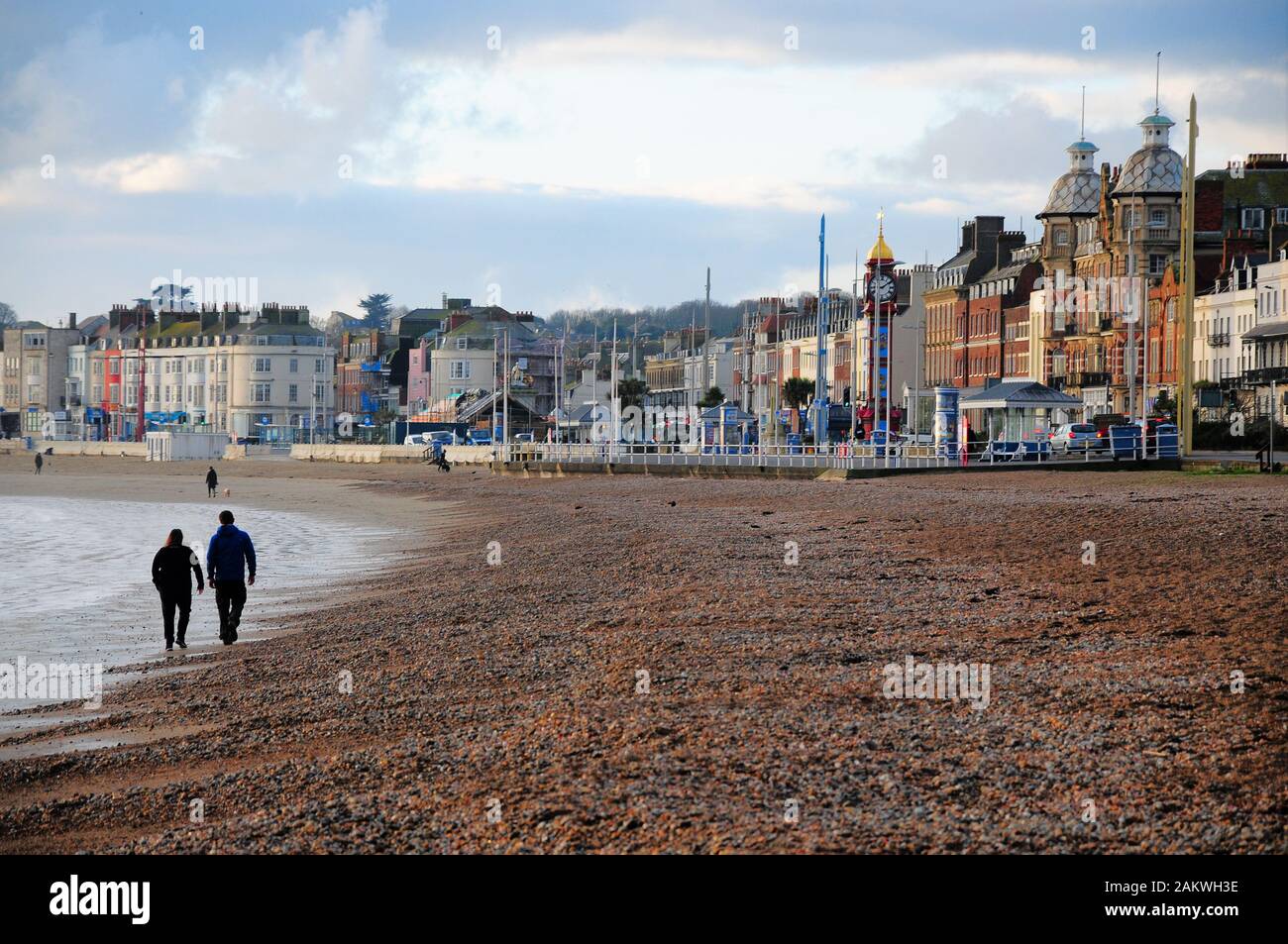 Weymouth. 10 janvier 2020. Météo britannique. Les gens à sortir tôt pour profiter d'un jour sec à Weymouth. crédit : Stuart fretwell/Alamy Live News Banque D'Images