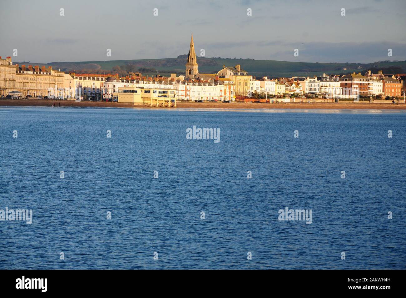 Weymouth. 10 janvier 2020. Météo britannique. Les gens à sortir tôt pour profiter d'un jour sec à Weymouth. crédit : Stuart fretwell/Alamy Live News Banque D'Images